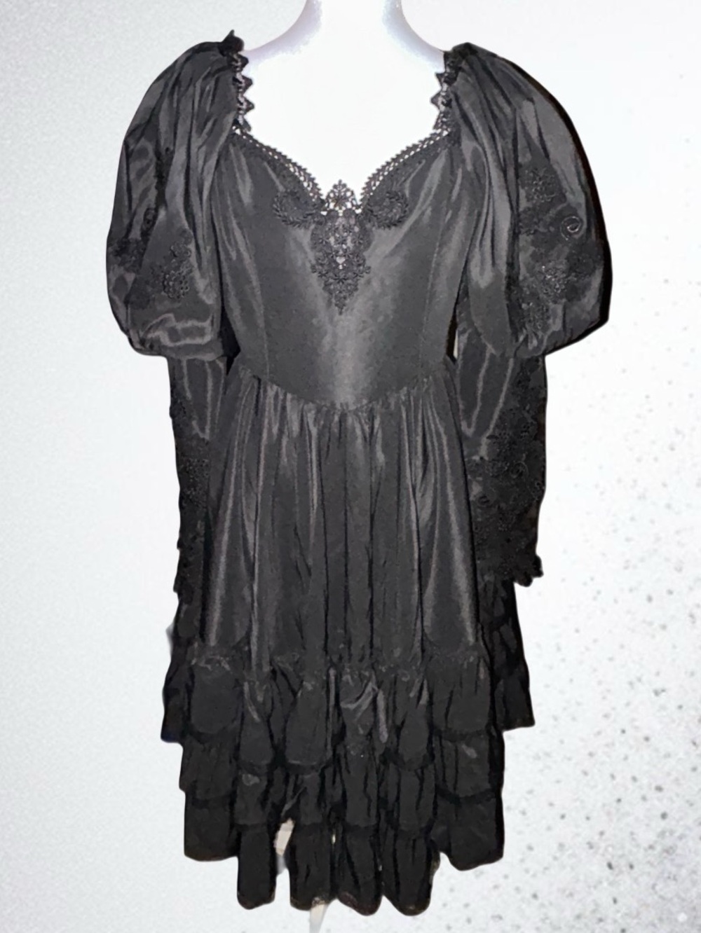 Widow Dolls Kill ‘Mortal Suffering’ Goth Lolita Puff Sleeve Lace Romantic Dress - Picture 5 of 8